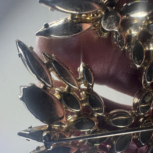 Sherman AB Rhinestone ‘prawn’ Brooch - Picture 8 of 10